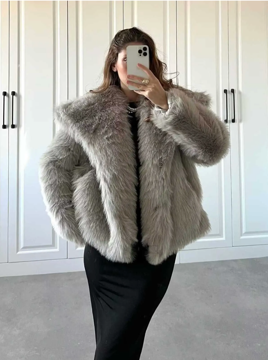 Premium Shaggy Faux Fur Jacket with Sculptural Oversized Collar