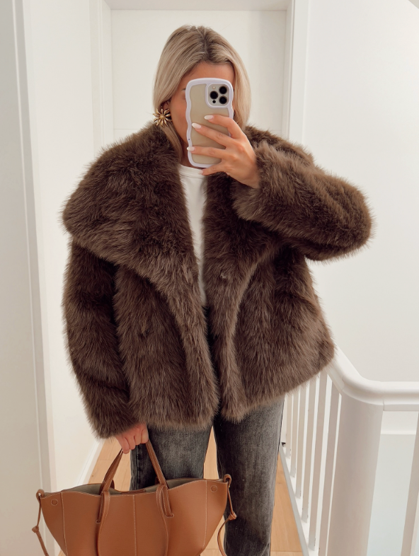 Premium Shaggy Faux Fur Jacket with Sculptural Oversized Collar